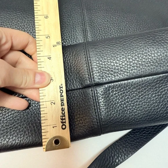 Treasure & Bond black peopled leather with suede flap closure crossbody bag - Picture 9 of 14